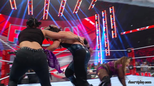 WWE_Raw_10_09_23_Nia_vs_Raquel_Rhea_Shayna_Brawl_1057.jpg
