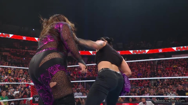 WWE_Raw_10_09_23_Nia_vs_Raquel_Rhea_Shayna_Brawl_1067.jpg