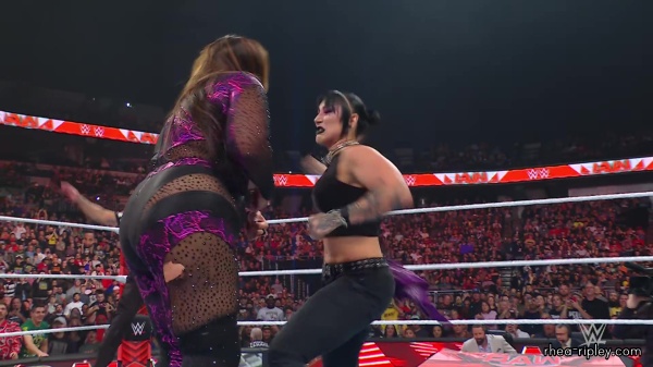 WWE_Raw_10_09_23_Nia_vs_Raquel_Rhea_Shayna_Brawl_1068.jpg