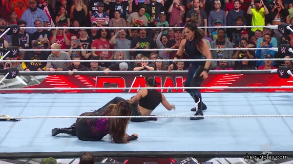 WWE_Raw_10_09_23_Nia_vs_Raquel_Rhea_Shayna_Brawl_1108.jpg