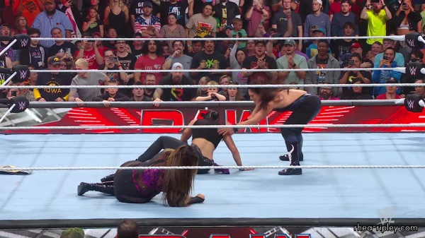 WWE_Raw_10_09_23_Nia_vs_Raquel_Rhea_Shayna_Brawl_1109.jpg
