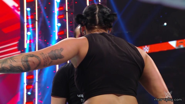 WWE_Raw_10_09_23_Nia_vs_Raquel_Rhea_Shayna_Brawl_1184.jpg