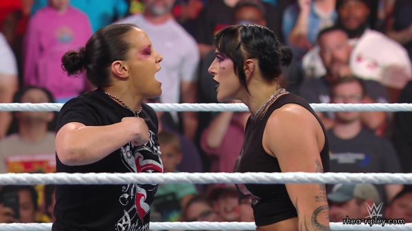WWE_Raw_10_09_23_Nia_vs_Raquel_Rhea_Shayna_Brawl_1188.jpg