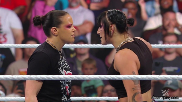 WWE_Raw_10_09_23_Nia_vs_Raquel_Rhea_Shayna_Brawl_1209.jpg