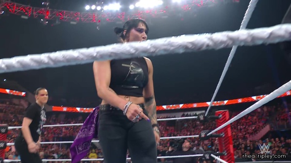 WWE_Raw_10_09_23_Nia_vs_Raquel_Rhea_Shayna_Brawl_1223.jpg
