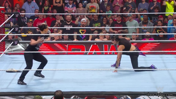 WWE_Raw_10_09_23_Nia_vs_Raquel_Rhea_Shayna_Brawl_1239.jpg