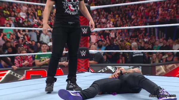 WWE_Raw_10_09_23_Nia_vs_Raquel_Rhea_Shayna_Brawl_1258.jpg