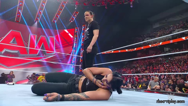 WWE_Raw_10_09_23_Nia_vs_Raquel_Rhea_Shayna_Brawl_1306.jpg