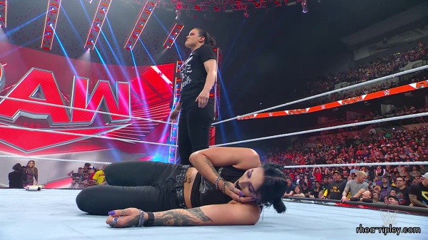 WWE_Raw_10_09_23_Nia_vs_Raquel_Rhea_Shayna_Brawl_1309.jpg