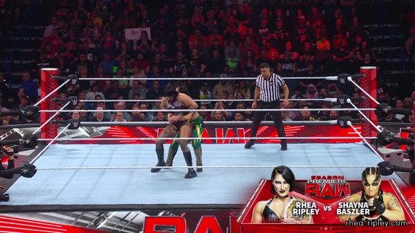 WWE_Raw_10_16_23_Rhea_vs_Shayna_Featuring_Nia_Zoey_0722.jpg