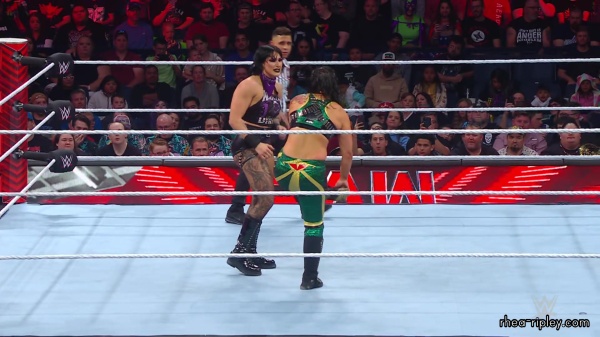 WWE_Raw_10_16_23_Rhea_vs_Shayna_Featuring_Nia_Zoey_1009.jpg