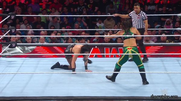WWE_Raw_10_16_23_Rhea_vs_Shayna_Featuring_Nia_Zoey_1204.jpg