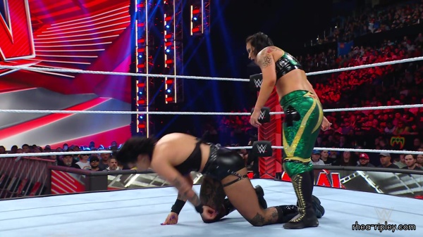 WWE_Raw_10_16_23_Rhea_vs_Shayna_Featuring_Nia_Zoey_1213.jpg