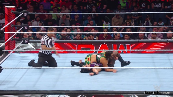 WWE_Raw_10_16_23_Rhea_vs_Shayna_Featuring_Nia_Zoey_1220.jpg
