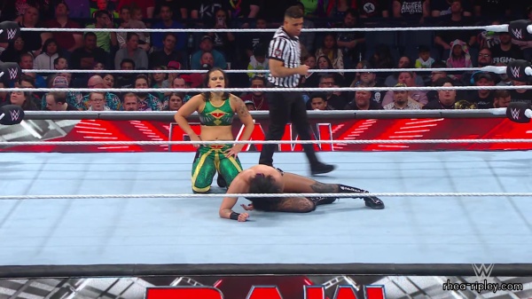 WWE_Raw_10_16_23_Rhea_vs_Shayna_Featuring_Nia_Zoey_1240.jpg
