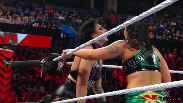 WWE_Raw_10_16_23_Rhea_vs_Shayna_Featuring_Nia_Zoey_1294.jpg