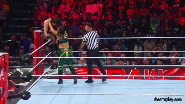WWE_Raw_10_16_23_Rhea_vs_Shayna_Featuring_Nia_Zoey_1323.jpg