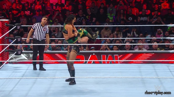 WWE_Raw_10_16_23_Rhea_vs_Shayna_Featuring_Nia_Zoey_1453.jpg