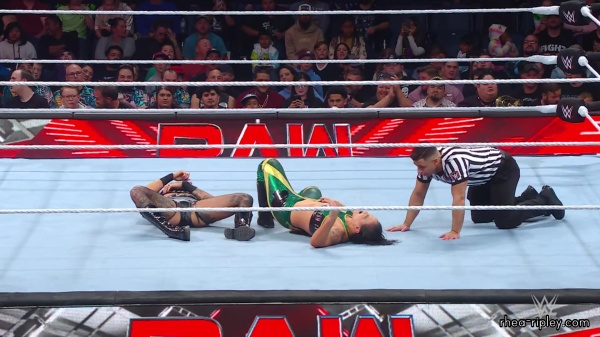 WWE_Raw_10_16_23_Rhea_vs_Shayna_Featuring_Nia_Zoey_1467.jpg