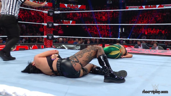 WWE_Raw_10_16_23_Rhea_vs_Shayna_Featuring_Nia_Zoey_1499.jpg