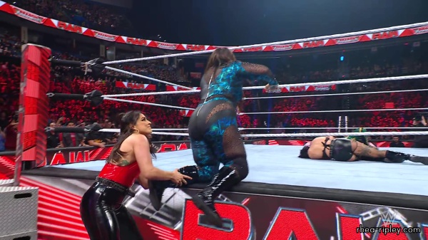 WWE_Raw_10_16_23_Rhea_vs_Shayna_Featuring_Nia_Zoey_1542.jpg