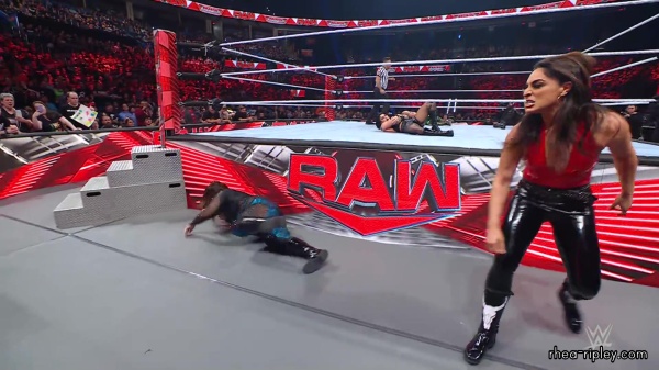 WWE_Raw_10_16_23_Rhea_vs_Shayna_Featuring_Nia_Zoey_1654.jpg