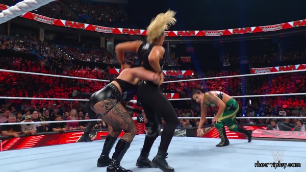 WWE_Raw_10_16_23_Rhea_vs_Shayna_Featuring_Nia_Zoey_1726.jpg