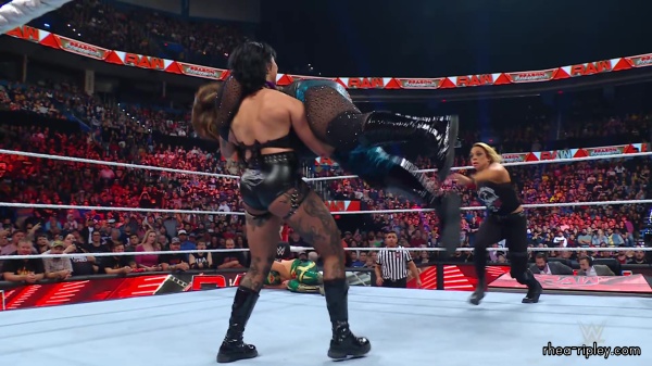 WWE_Raw_10_16_23_Rhea_vs_Shayna_Featuring_Nia_Zoey_1847.jpg