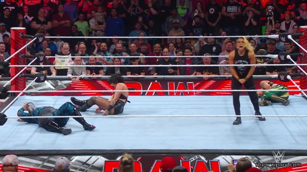 WWE_Raw_10_16_23_Rhea_vs_Shayna_Featuring_Nia_Zoey_1856.jpg