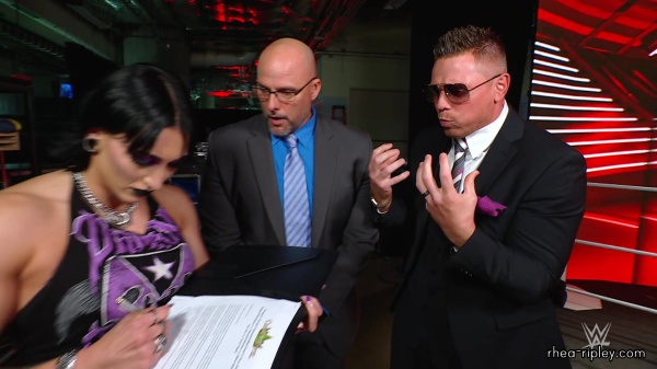 WWE_Raw_10_23_23_Dominik_Rhea_Backstage_Segment_018.jpg