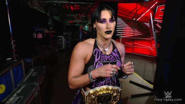 WWE_Raw_10_23_23_Dominik_Rhea_Backstage_Segment_059.jpg