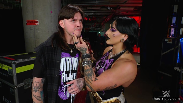 WWE_Raw_10_23_23_Dominik_Rhea_Backstage_Segment_088.jpg