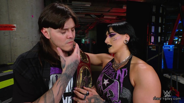 WWE_Raw_10_23_23_Dominik_Rhea_Backstage_Segment_114.jpg