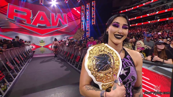 WWE_Raw_10_23_23_Rhea_Ringside_280.jpg