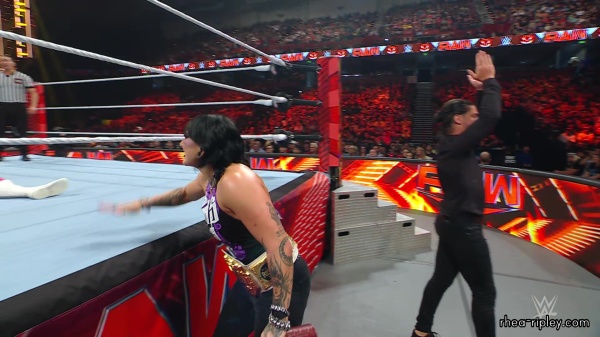 WWE_Raw_10_30_23_Rhea_Ringside_380.jpg