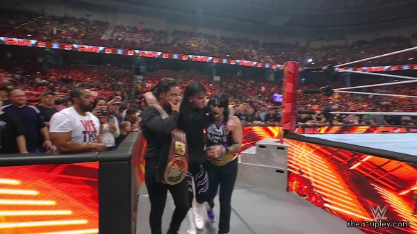 WWE_Raw_10_30_23_Rhea_Ringside_655.jpg