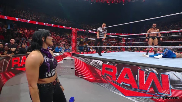 WWE_Raw_11_20_23_Rhea_Ringside_011.jpg