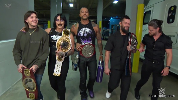 Click to view full size image
==============
WWE_SmackDown_2023_10_06_1080p_HDTV_h264-DOORS__243.jpg WWE_SmackDown_2023_10_06_1080p_HDTV_h264-DOORS__243.jpg