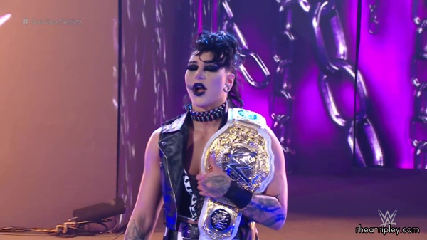 WWE_Survivor_Series_2023_Rhea_vs_Zoey_1101.jpg