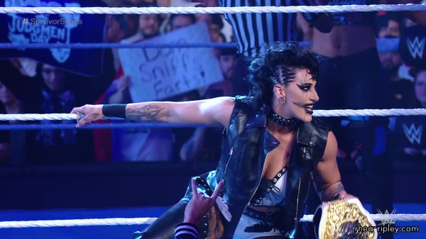 WWE_Survivor_Series_2023_Rhea_vs_Zoey_1235.jpg