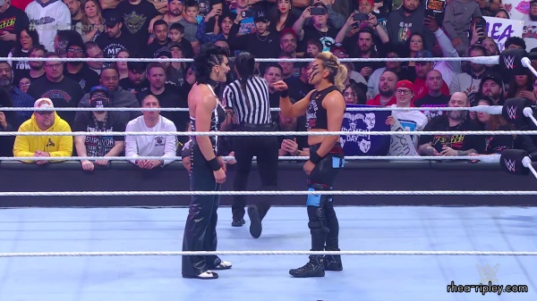 WWE_Survivor_Series_2023_Rhea_vs_Zoey_1376.jpg