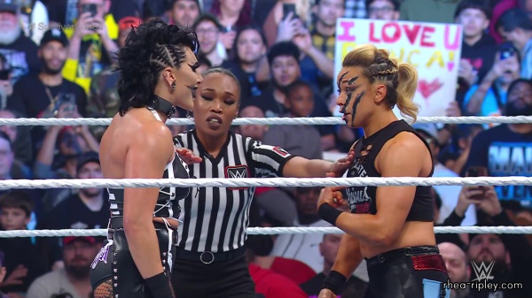 WWE_Survivor_Series_2023_Rhea_vs_Zoey_1409.jpg