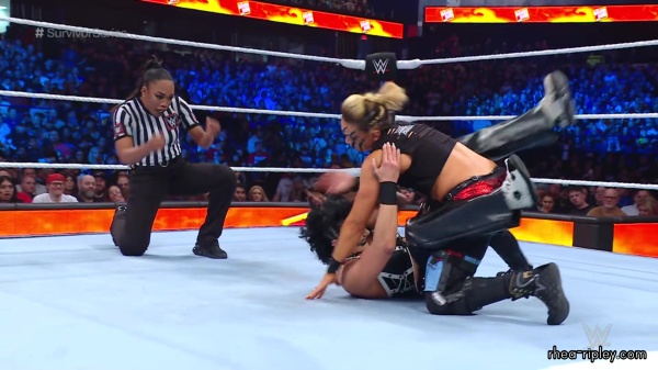 WWE_Survivor_Series_2023_Rhea_vs_Zoey_1465.jpg