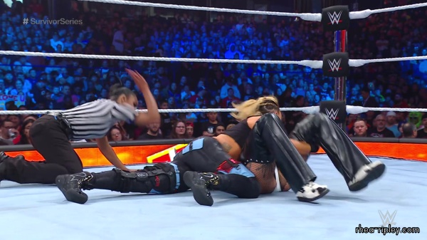 WWE_Survivor_Series_2023_Rhea_vs_Zoey_1787.jpg