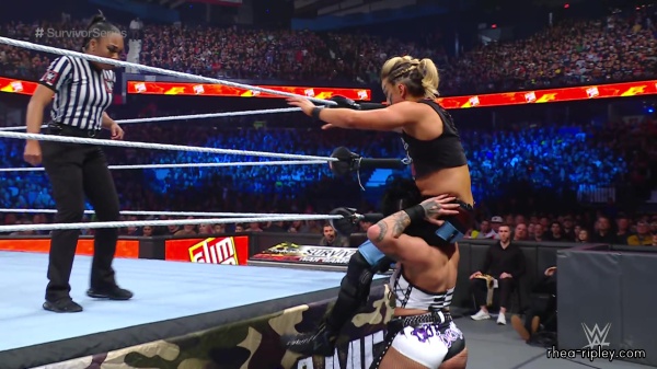WWE_Survivor_Series_2023_Rhea_vs_Zoey_1871.jpg