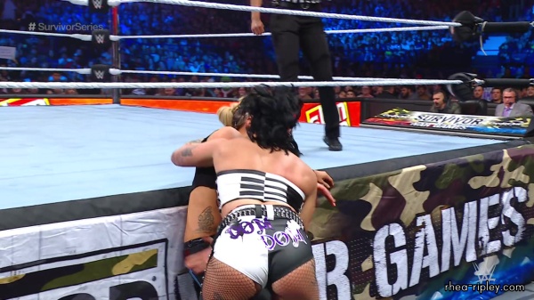 WWE_Survivor_Series_2023_Rhea_vs_Zoey_1879.jpg