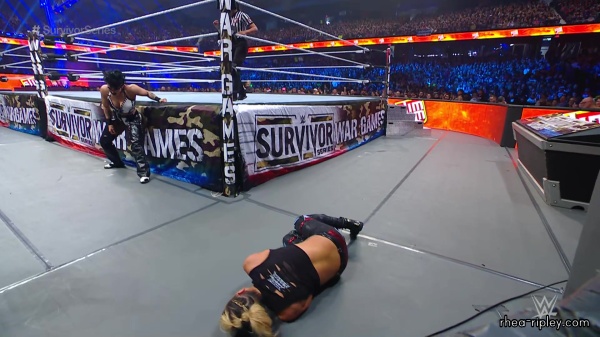 WWE_Survivor_Series_2023_Rhea_vs_Zoey_1911.jpg