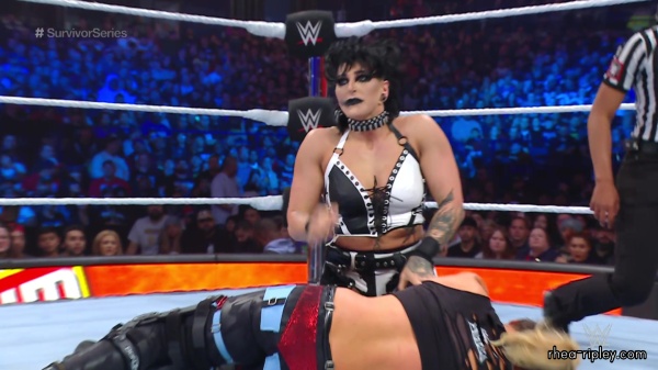 WWE_Survivor_Series_2023_Rhea_vs_Zoey_2086.jpg