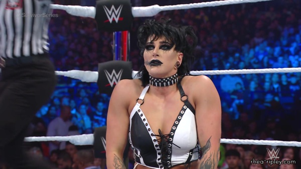 WWE_Survivor_Series_2023_Rhea_vs_Zoey_2090.jpg