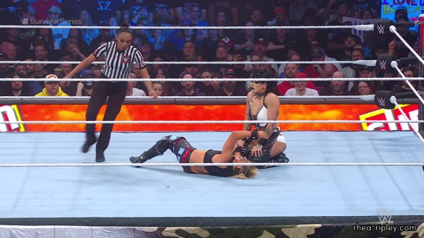 WWE_Survivor_Series_2023_Rhea_vs_Zoey_2093.jpg